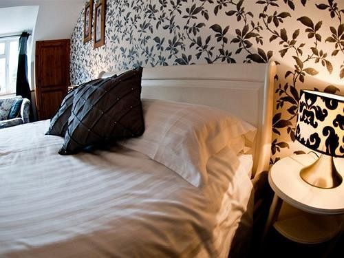 The Crooked Inn - Inn Landrake Экстерьер фото